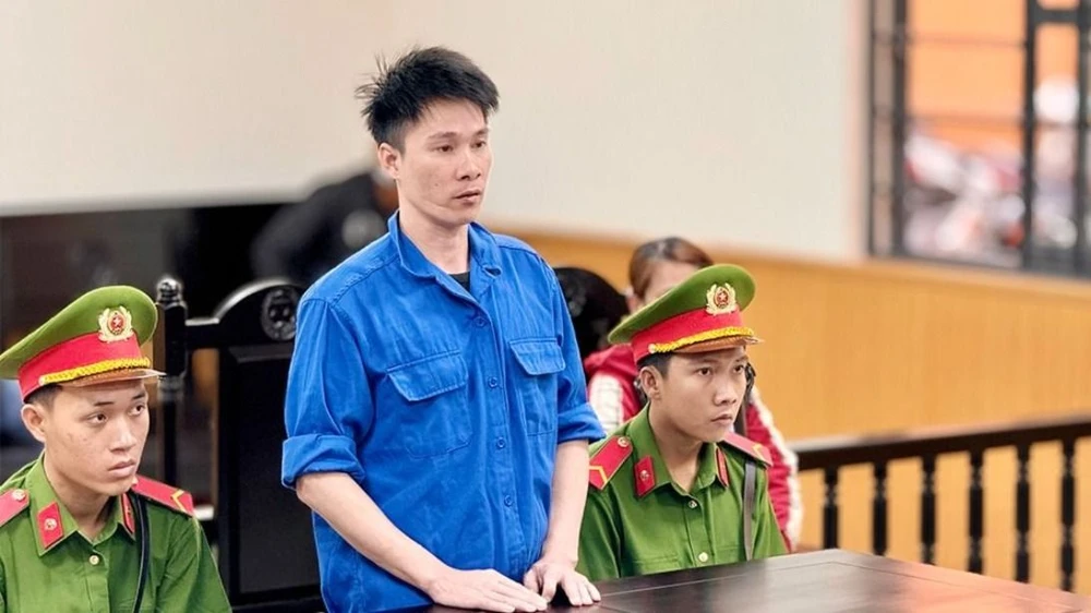 Bị người hùn nuôi gà đánh, bị cáo lấy dao chém tử vong bị hại