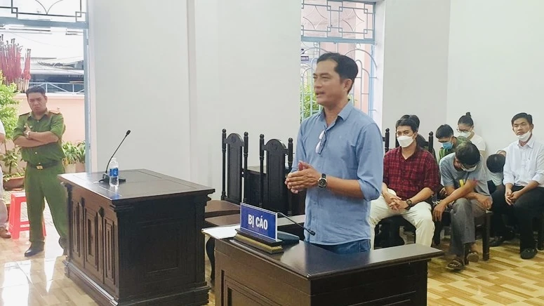 Tiếp tục đề nghị truy tố Youtuber Jimmy Huỳnh tội lạm dụng tín nhiệm chiếm đoạt tài sản