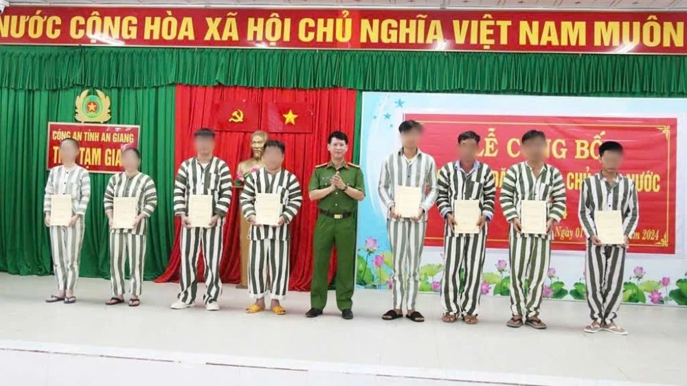 công an tỉnh an giang đặc xá.jpg