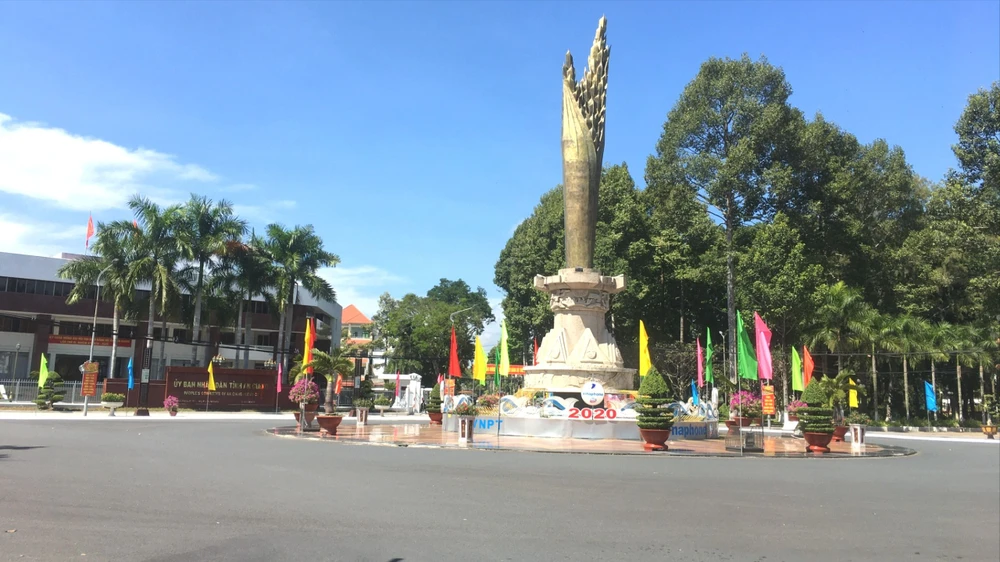 chánh văn phòng ubnd tỉnh an giang bị kỷ luật