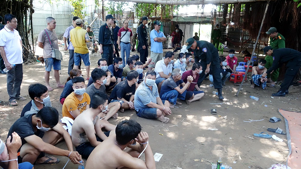 triệt phá sòng bạc an giang