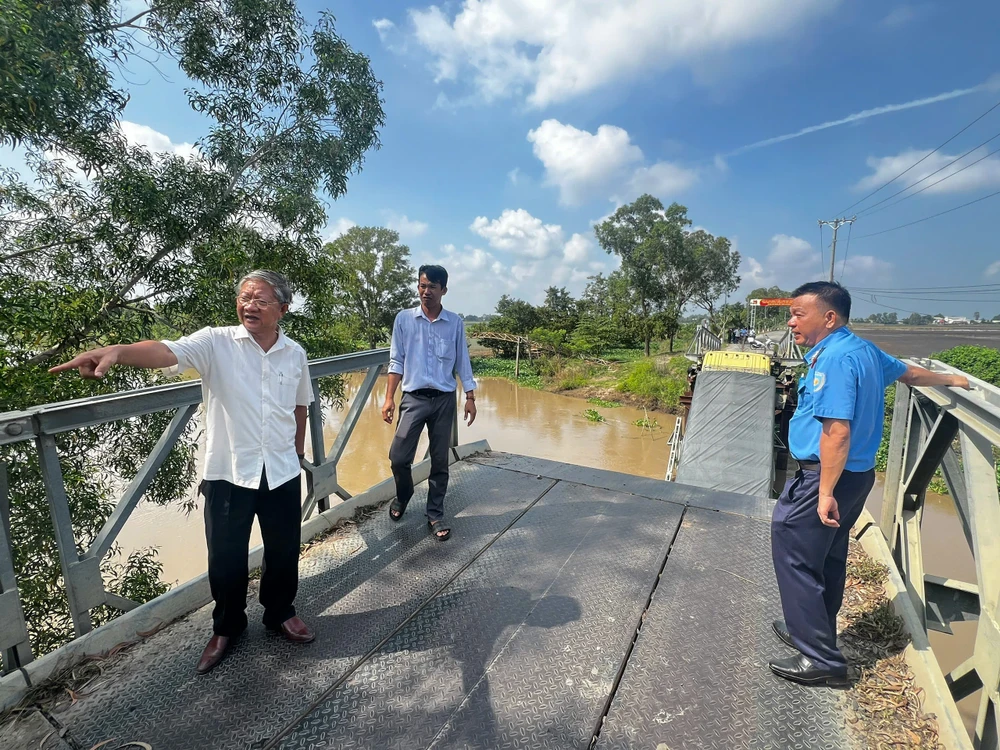 xe tải làm sập cầu ở an giang
