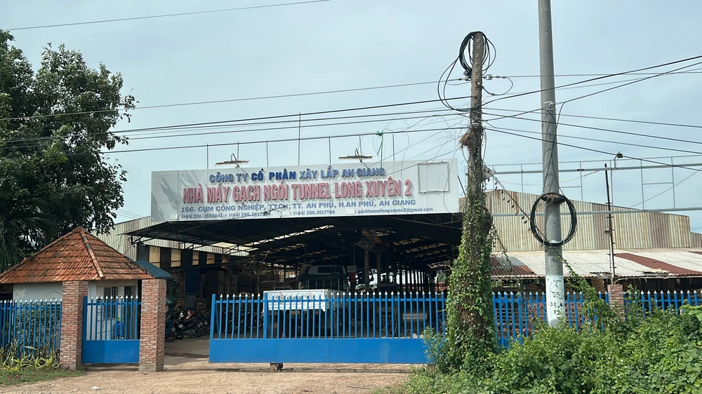 công ty Xây lắp An Giang khai thác đất trái phép