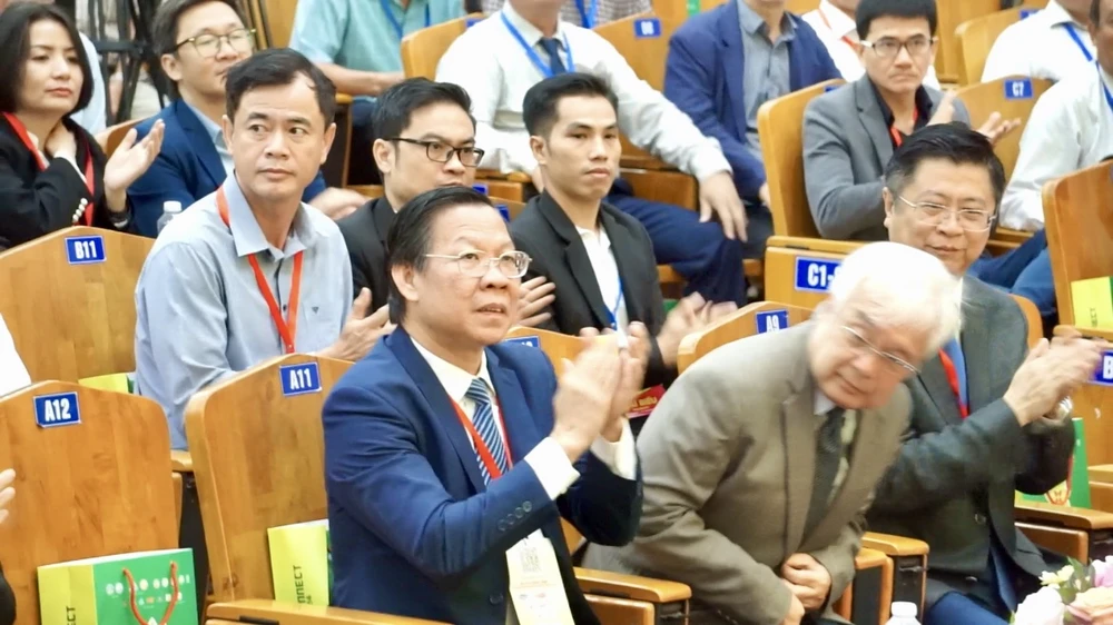 Chủ tịch UBND TP.HCM Phan Văn Mãi dự Diễn đàn Mekong Connect 2024