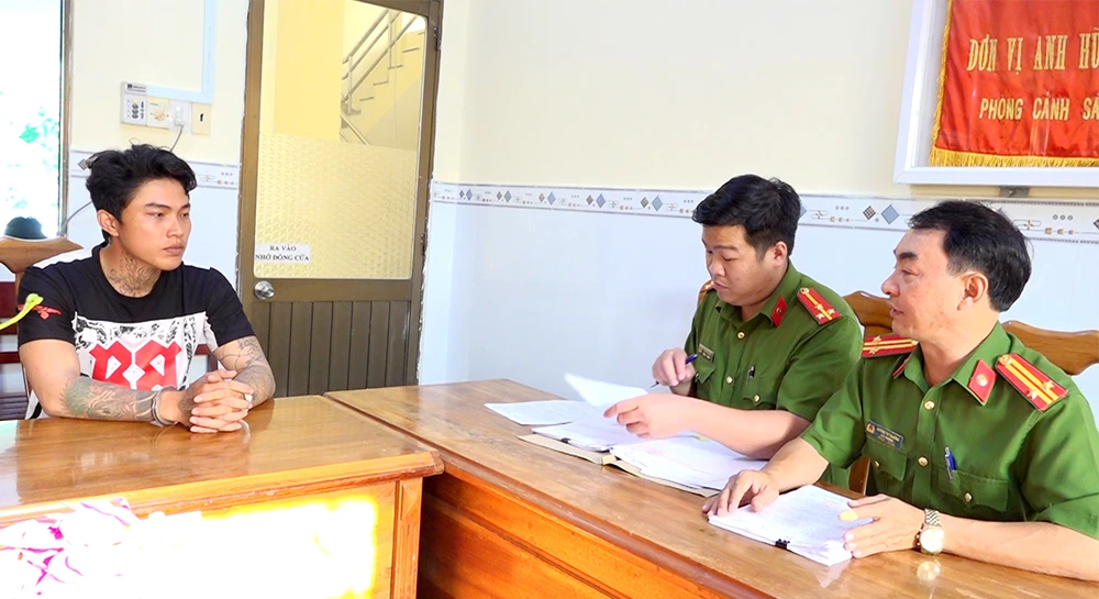 chủ nhà đuổi chém an giang