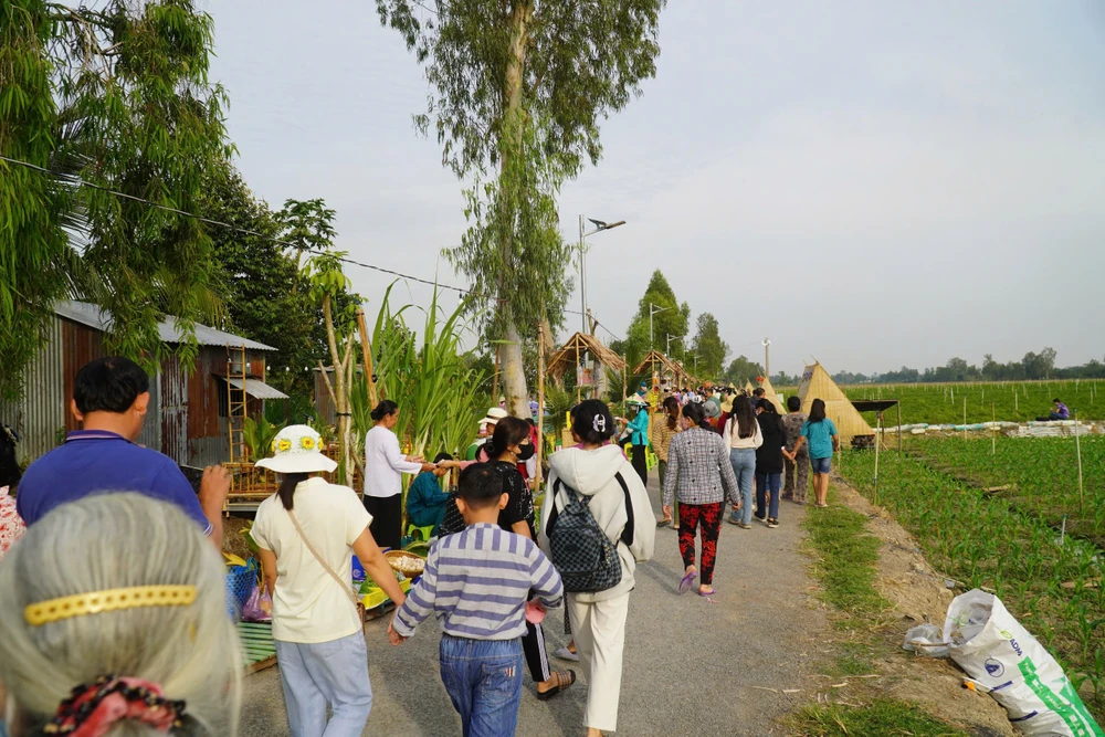 chợ phiên xóm rẫy đồng tháp