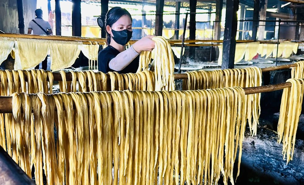 làng tàu hủ ky mùa tết