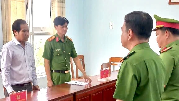 giám đốc văn phòng đăng ký đất đai tp long xuyên