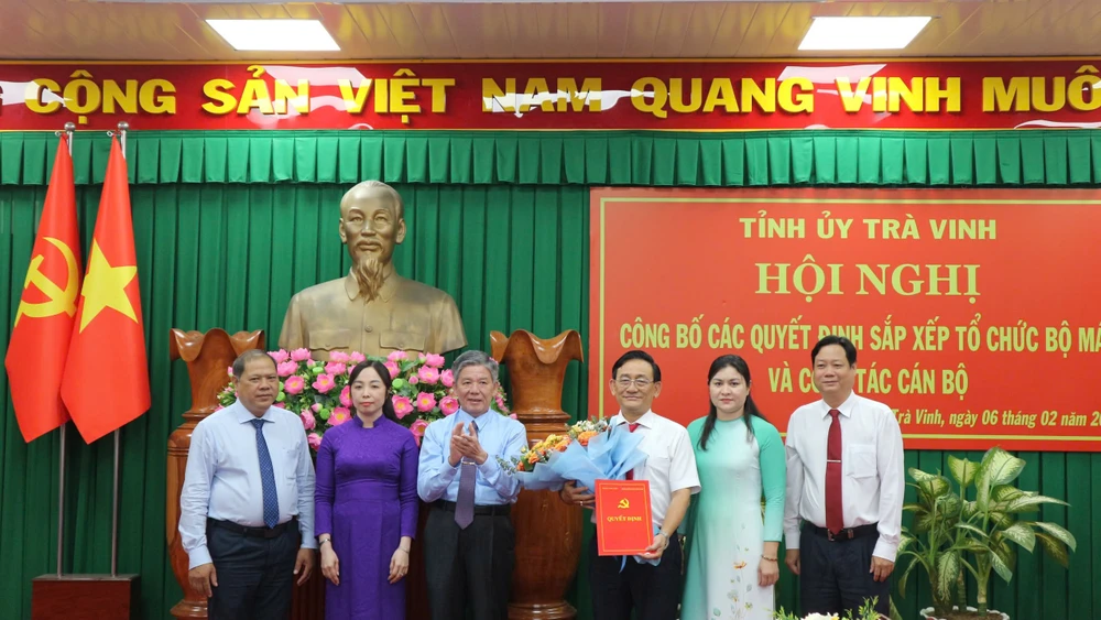 theo chính sách tinh gọn bộ máy