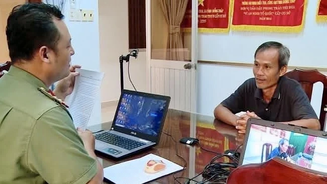 chống phá nhà nước bị bắt khẩn cấp