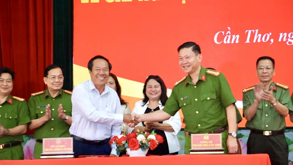 cong-an-tp-can-tho-nhiem-vu-quan-ly-nha-nuoc-1.jpg