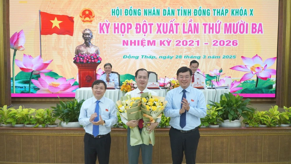 chủ tịch ubnd tỉnh đồng tháp trần trí quang
