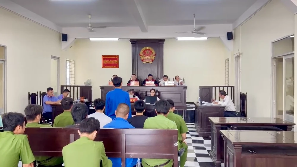 sử dụng ma tuý trong buồng giam