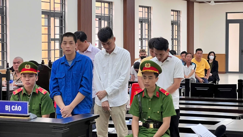 làm giả hồ sơ xe