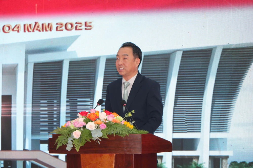 nhà thi đấu đa năng tỉnh vĩnh long