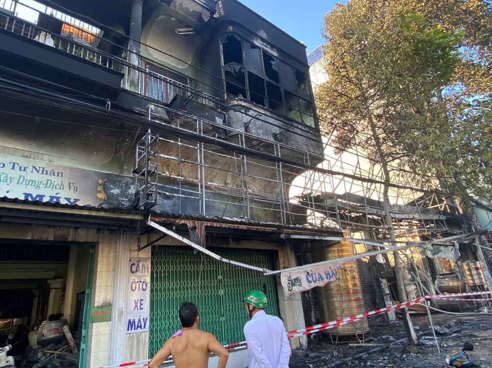 cháy cửa hàng nội thất ở cần thơ