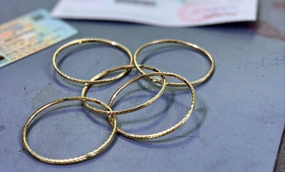 từ cà mau đến an giang trộm vàng