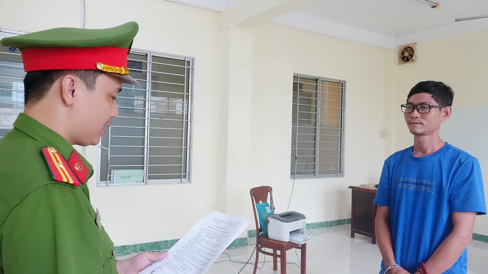 tham ô tài sản,dựng hiện trường giả