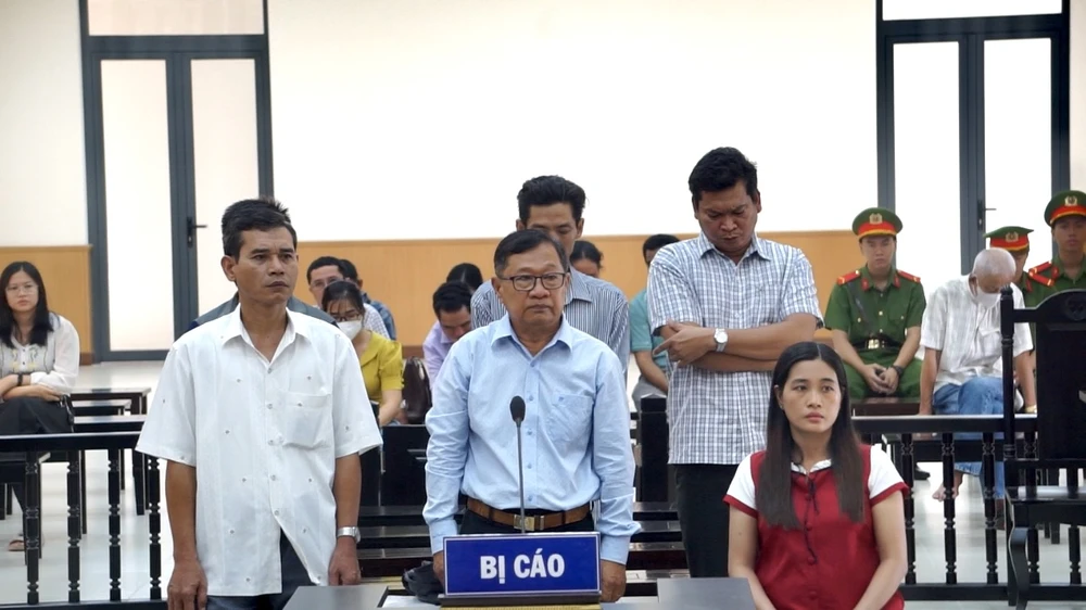 ban dân tộc tỉnh an giang lập chứng từ khống