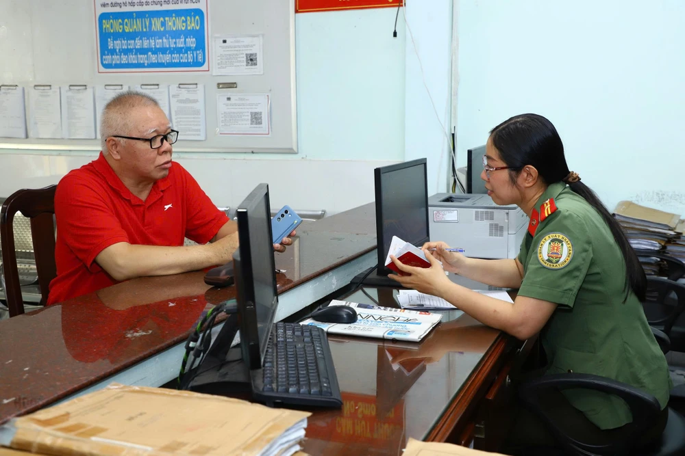 định danh điện tử cho người nước ngoài