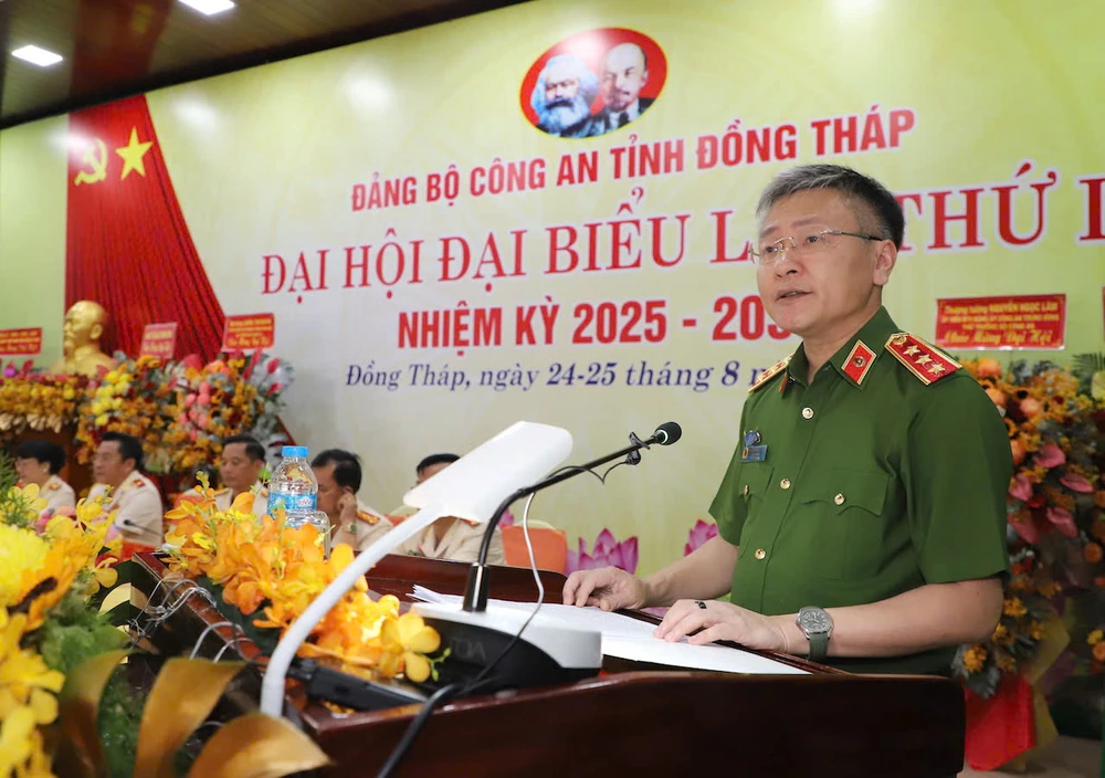 dai-hoi-dai-bieu-cong-an-tinh-dong-thap-2.jpg