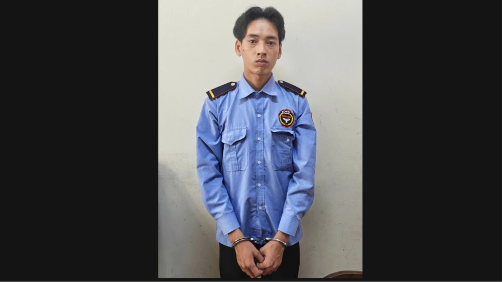 siết cổ anh em họ