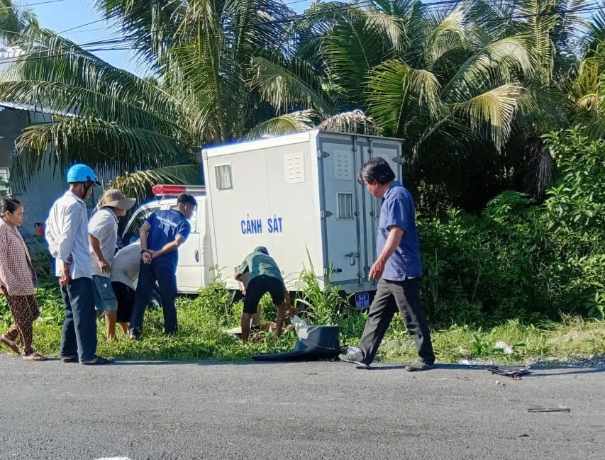 xe chở phạm nhân