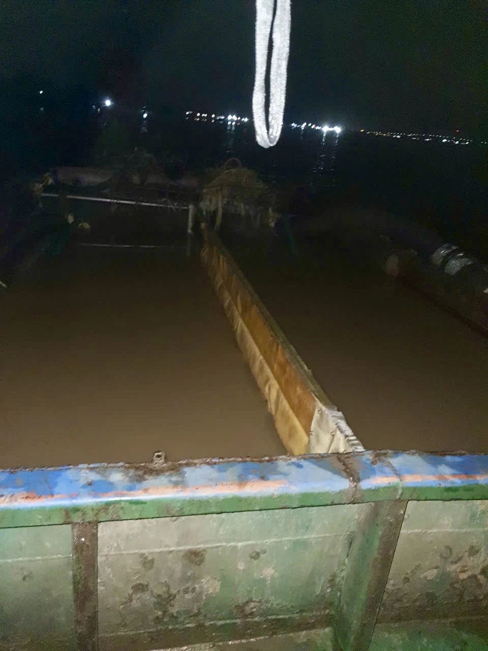 mua bán cát sông,khai thác trái phép cát sông,vĩnh long