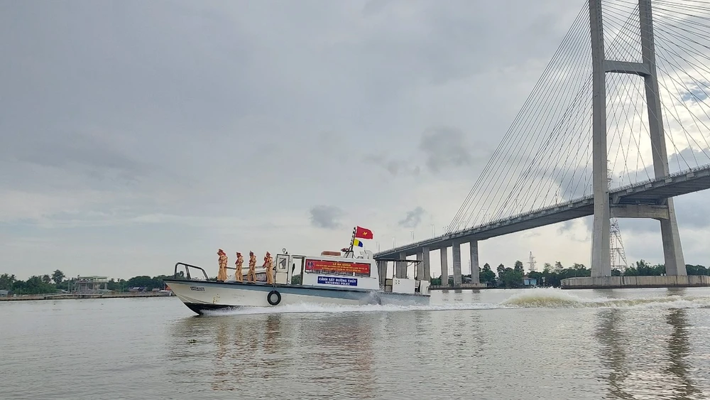 khai thác trái phép cát,đồng tháp,sông hậu