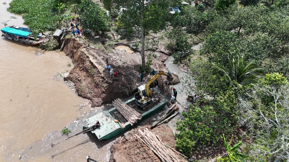vỡ đê,triều cường,vĩnh long,lũ đầu nguồn