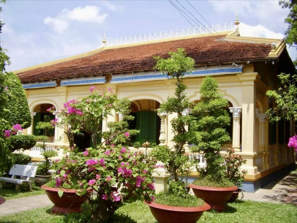 Nhà cổ Ba Đức có hơn 170 năm tuổi nằm giữa Làng cổ Đông Hoà Hiệp