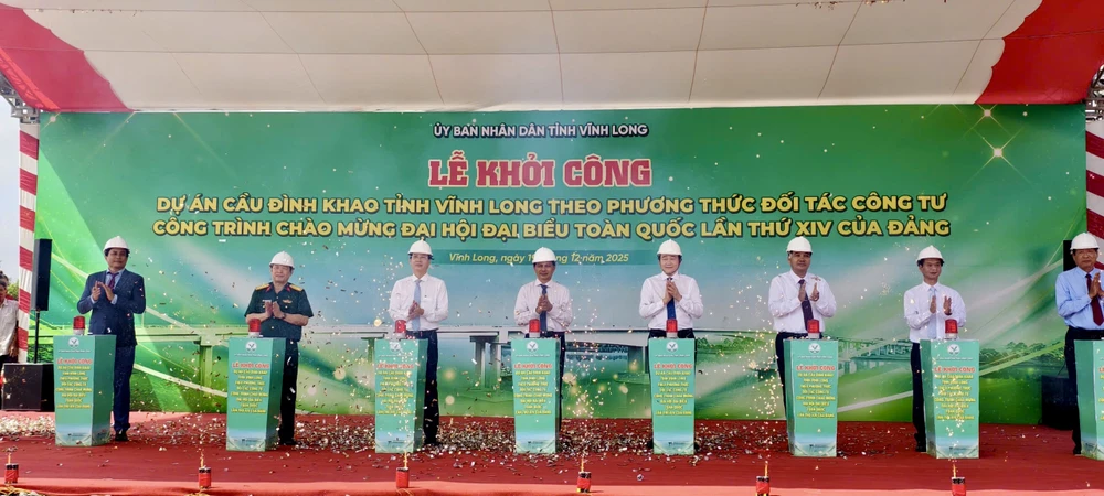 Cầu đình khao vĩnh long