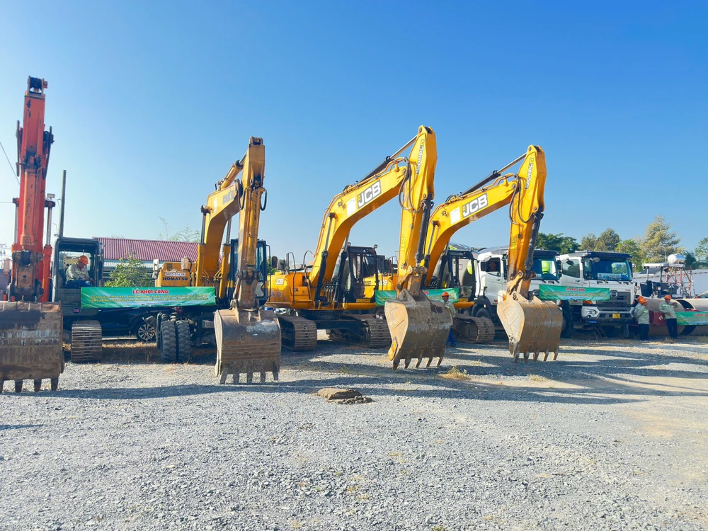 khởi công cầu đình khao vĩnh long