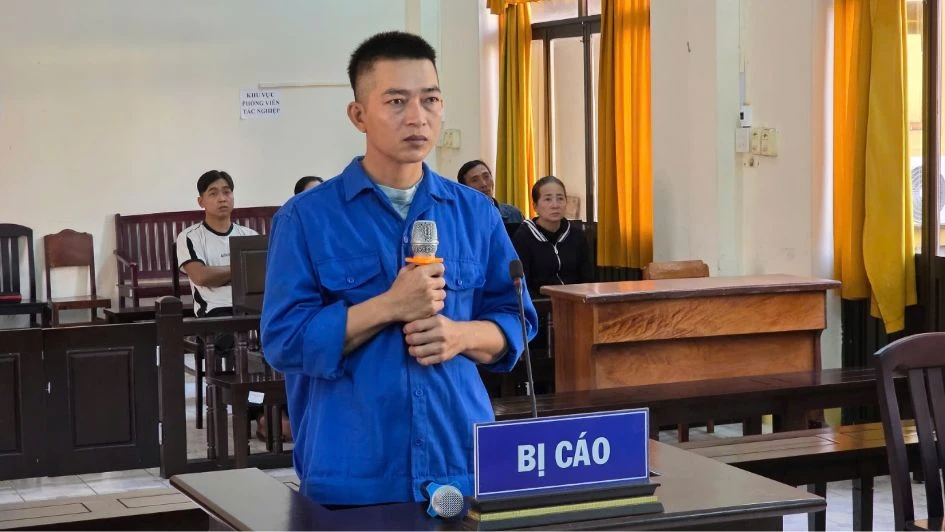 Tổ chức cho ngư phủ xuất cảnh trái phép, vi phạm IUU, thuyền trưởng lãnh 12 tháng tù