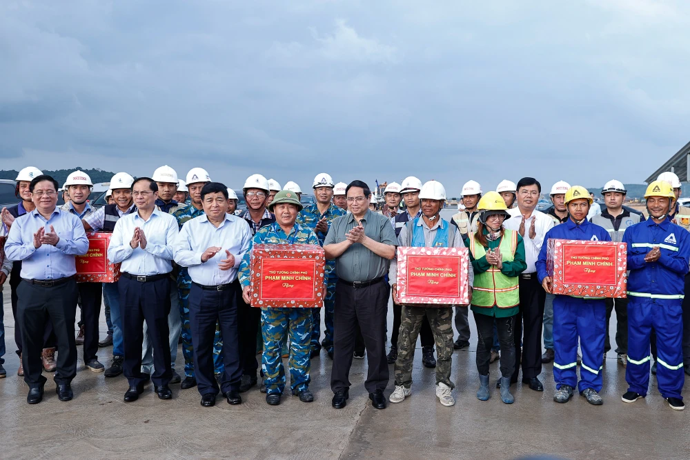 thủ tướng,apec,khởi công,tháo gỡ khó khăn,phạm minh chính