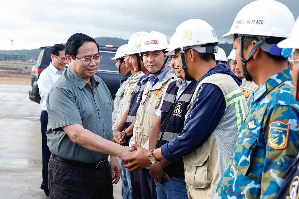 thủ tướng,apec,khởi công,tháo gỡ khó khăn,phạm minh chính