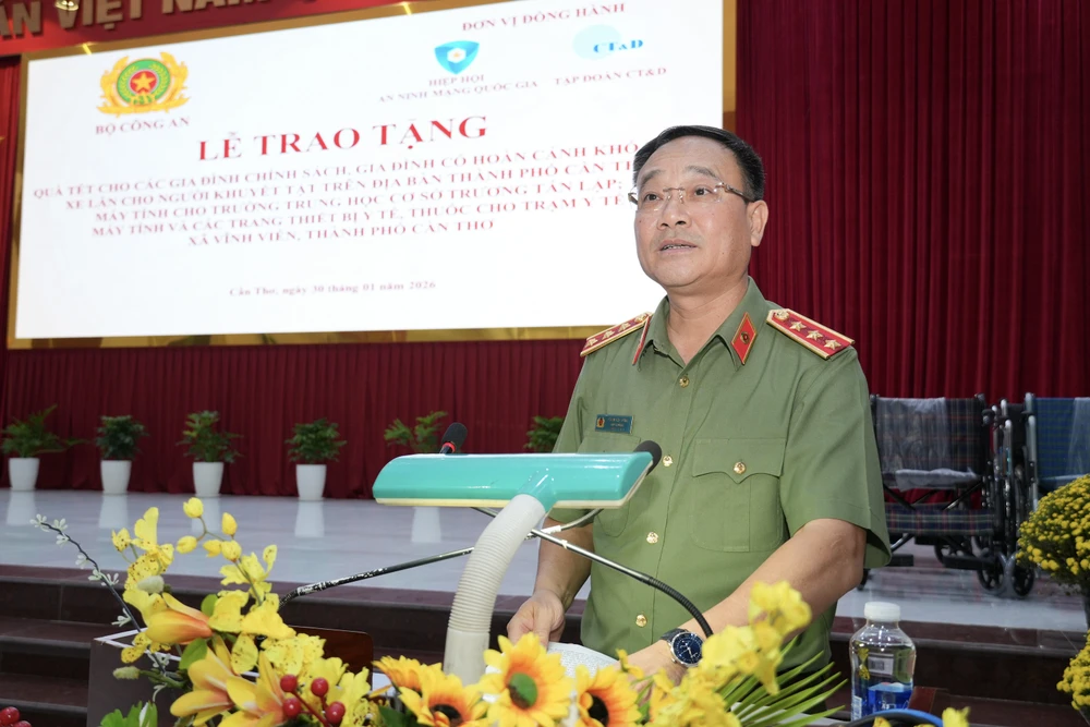 bộ công an,quà tết,cần thơ