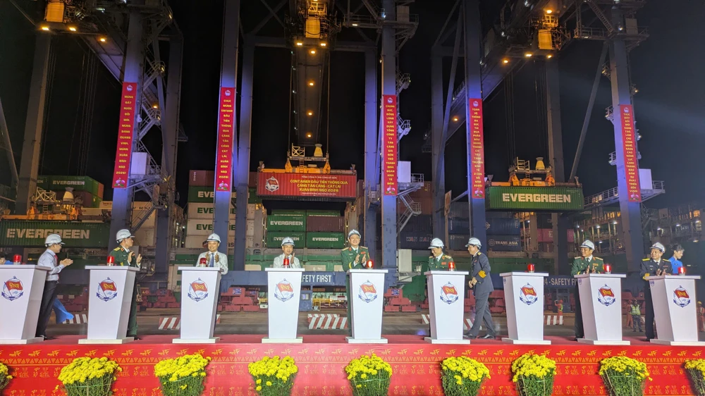 tân Cảng,cát lái,thông quan,logistics,TP.HCM,giao thừa