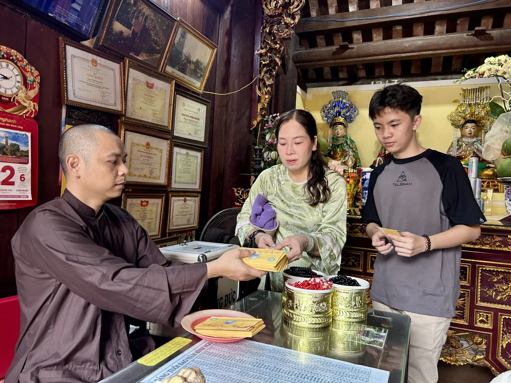 côn đảo,du xuân,chùa núi một,vân sơn tự,lịch sử