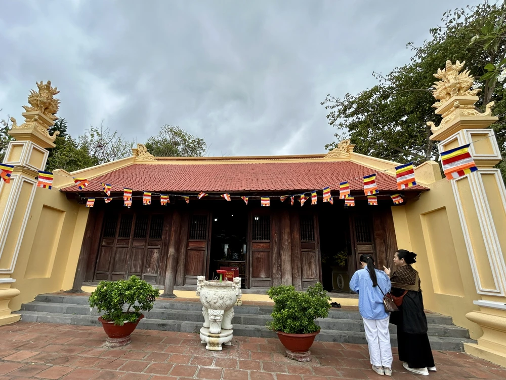 côn đảo,du xuân,chùa núi một,vân sơn tự,lịch sử