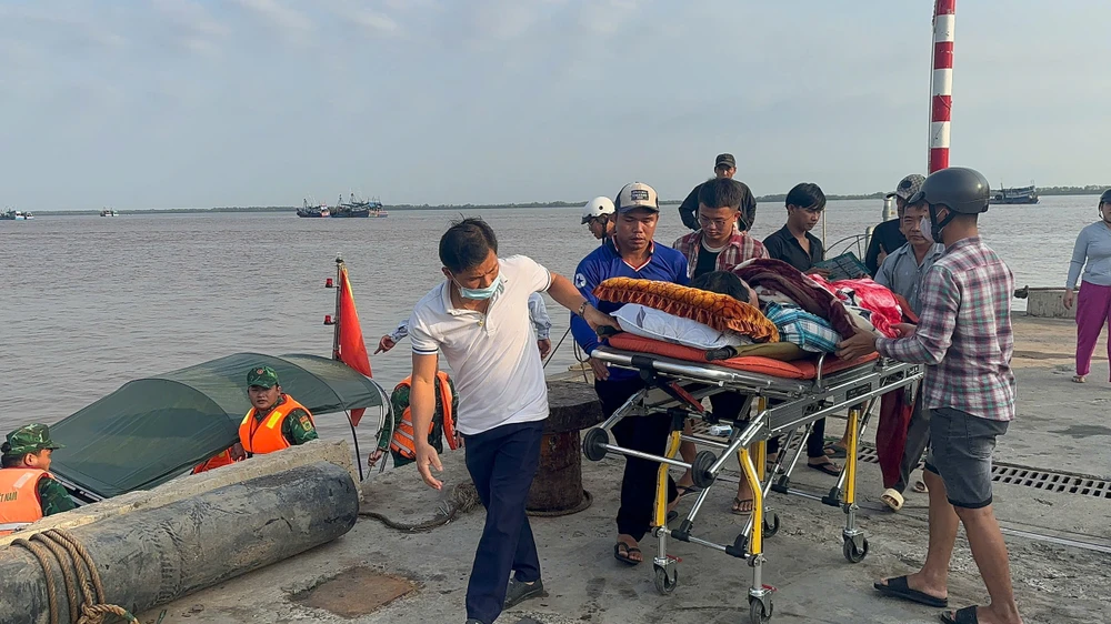 thuyền trưởng,đột quỵ,khai thác hải sản,vĩnh long,cảng Giao Long