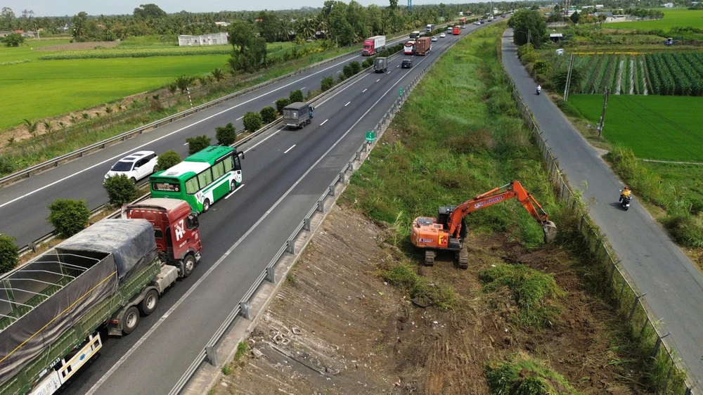 cao tốc TP.HCM – Trung Lương – Mỹ Thuận,vật liệu,cát,đồng tháp,giá xăng