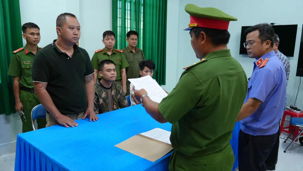 đồng tháp,sầu riêng,rượt đuổi,gây rối trật tự công cộng