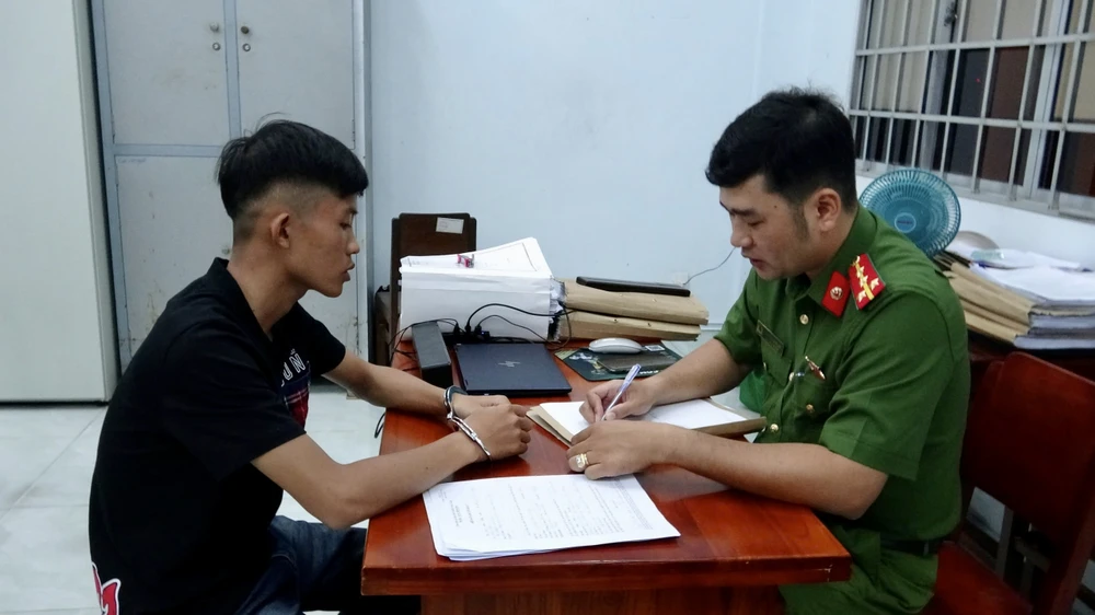 nổ súng,đồng tháp,bàn nhậu