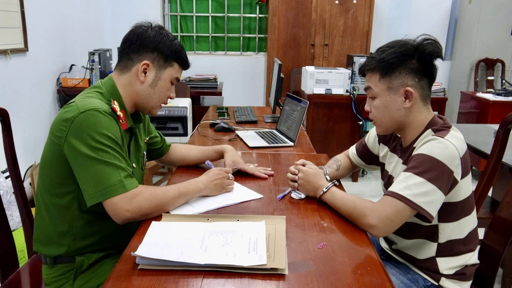 nổ súng,đồng tháp,bàn nhậu