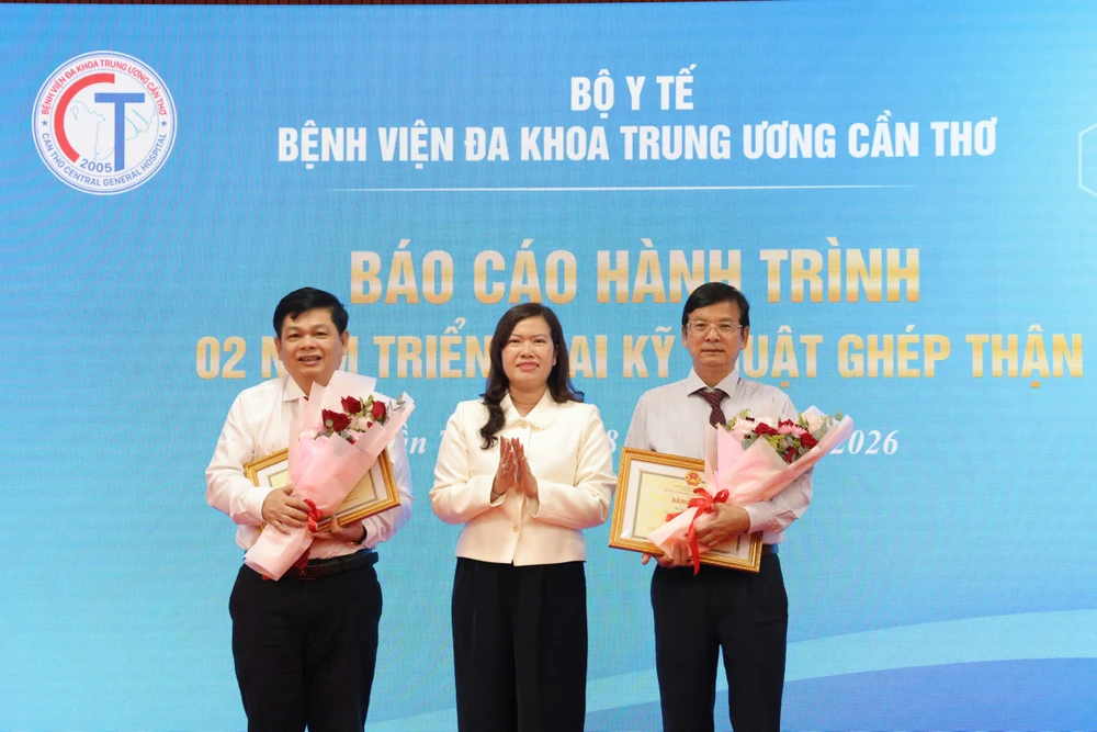 Ghép thận cần thơ