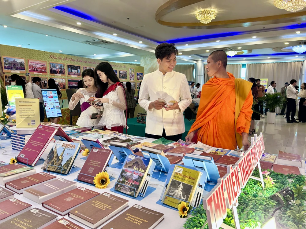 văn hóa Khmer,cơ chế đặt thù,bảo tồn,cần thơ