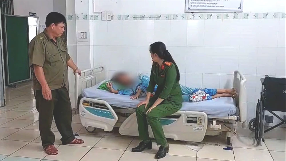 đồng tháp,loạn thần,không ngủ,chơi điện thoại