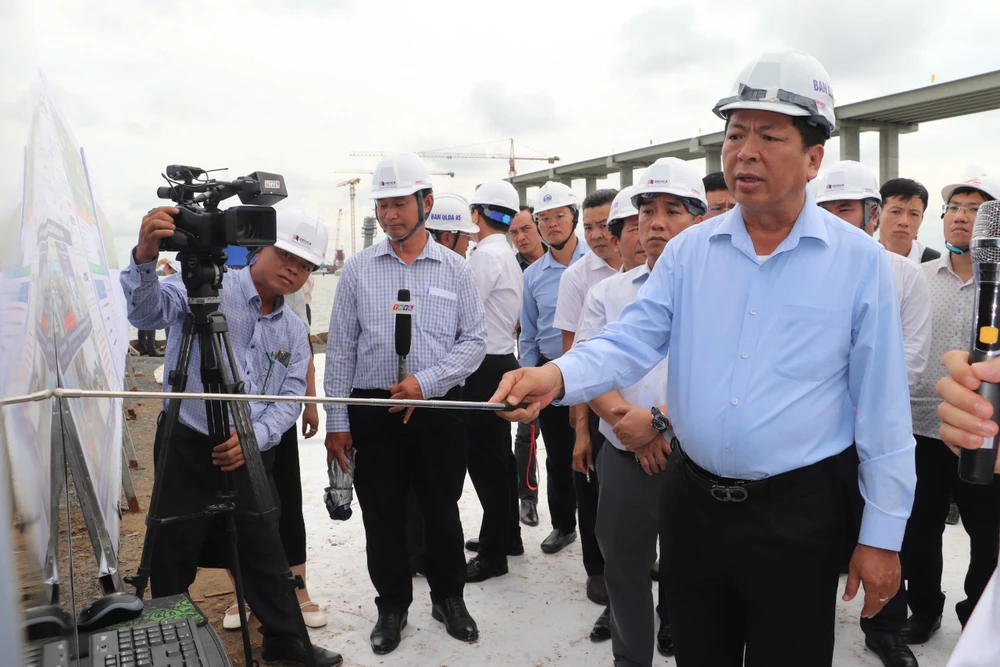cầu đại ngãi,rút ngắn tiến độ,Bộ trưởng Bộ Xây dựng,Tập đoàn Đèo Cả,cao tốc ct33,cầu nối Vĩnh Long - TP Cần Thơ
