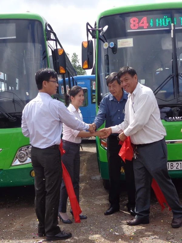 xe bus mới Chợ Lớn-Tân Túc
